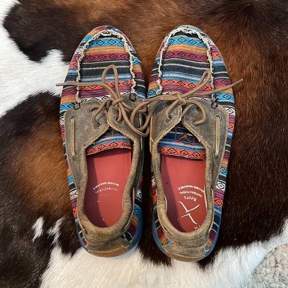 Serape Twisted X - Picture 2 of 4